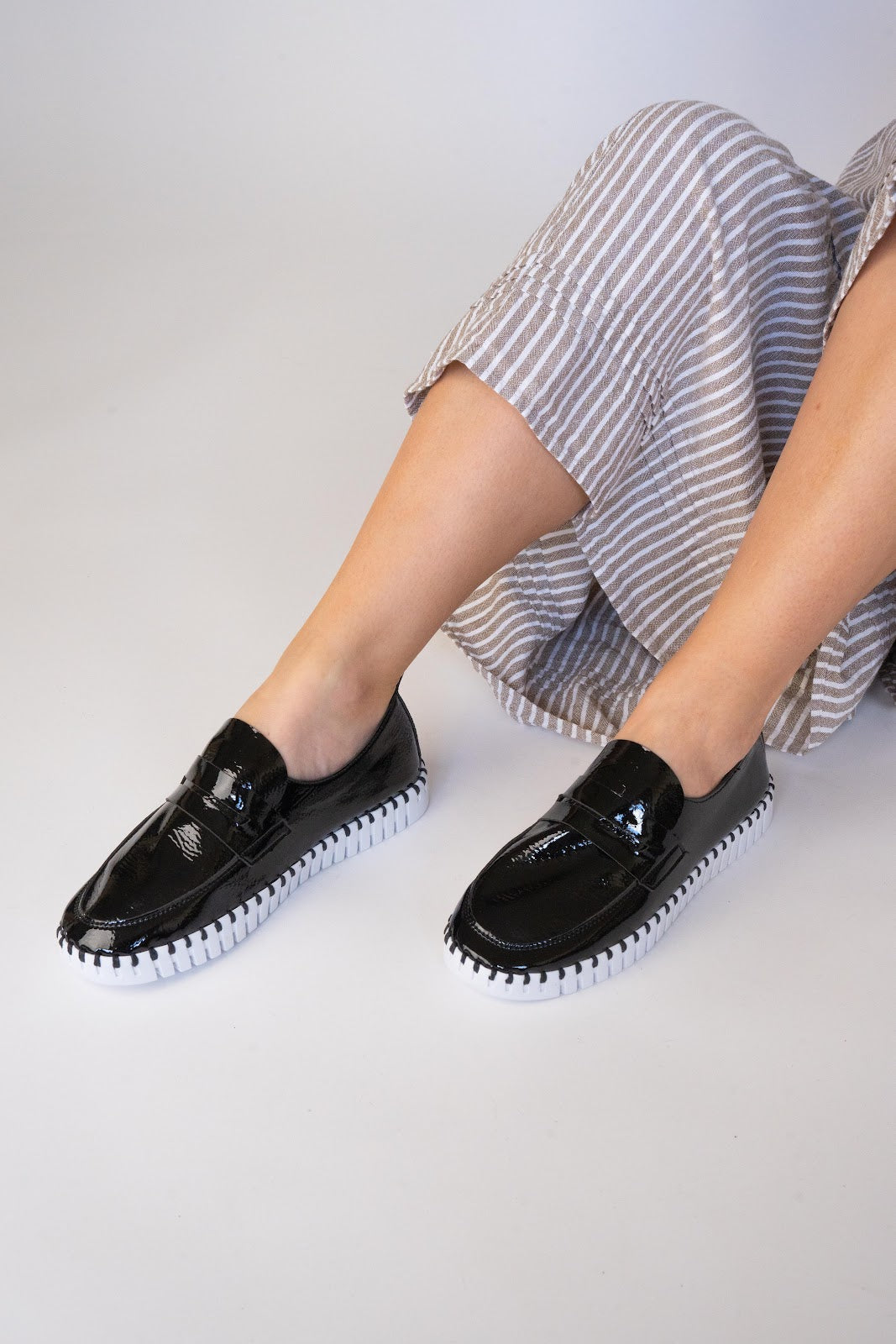 TULIP 3865 BLACK