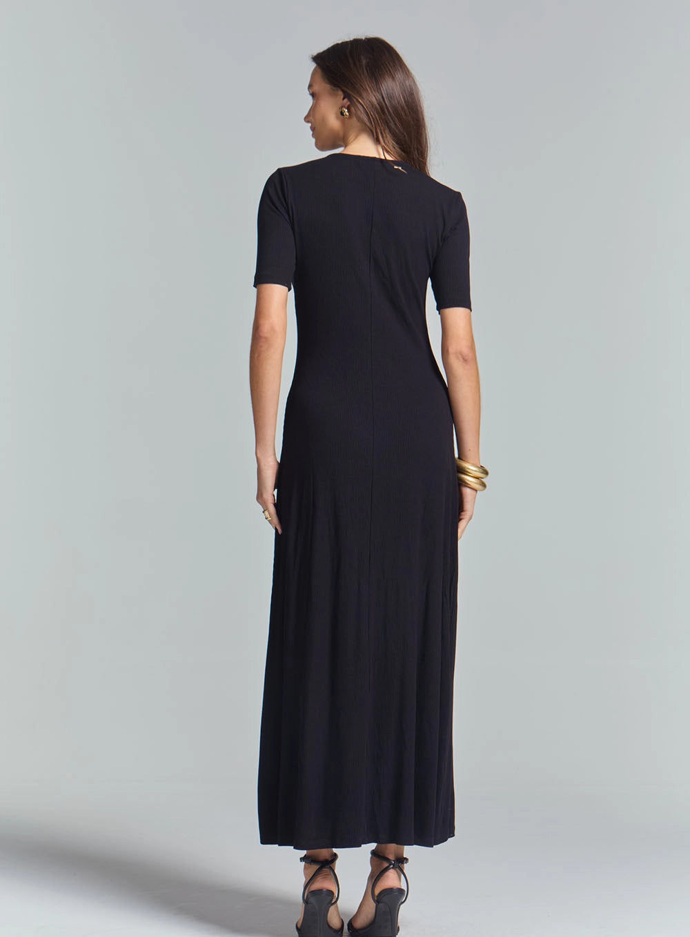 VESTIDO CANELADO NEGRO
