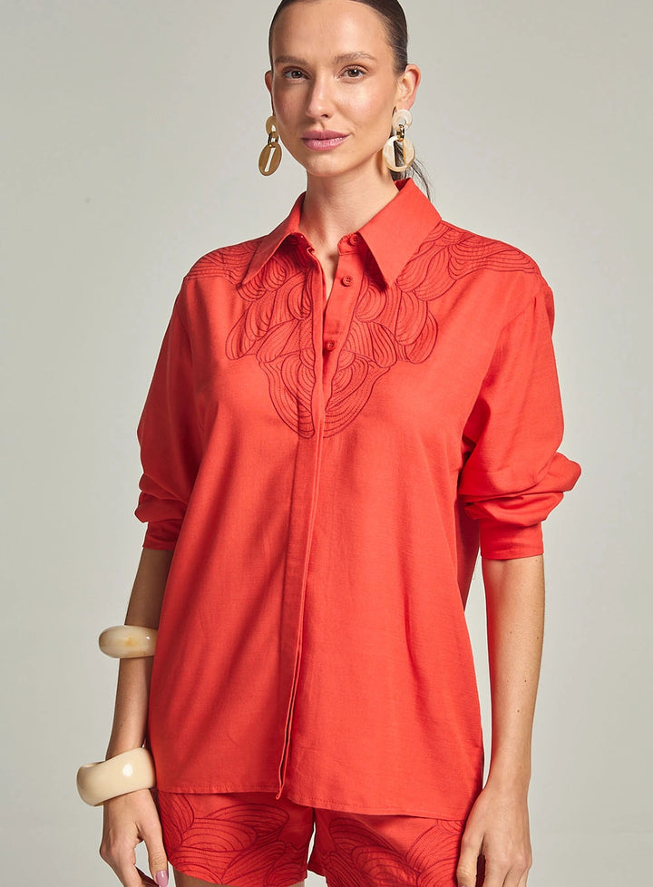 CAMISA BORDADA ROJA