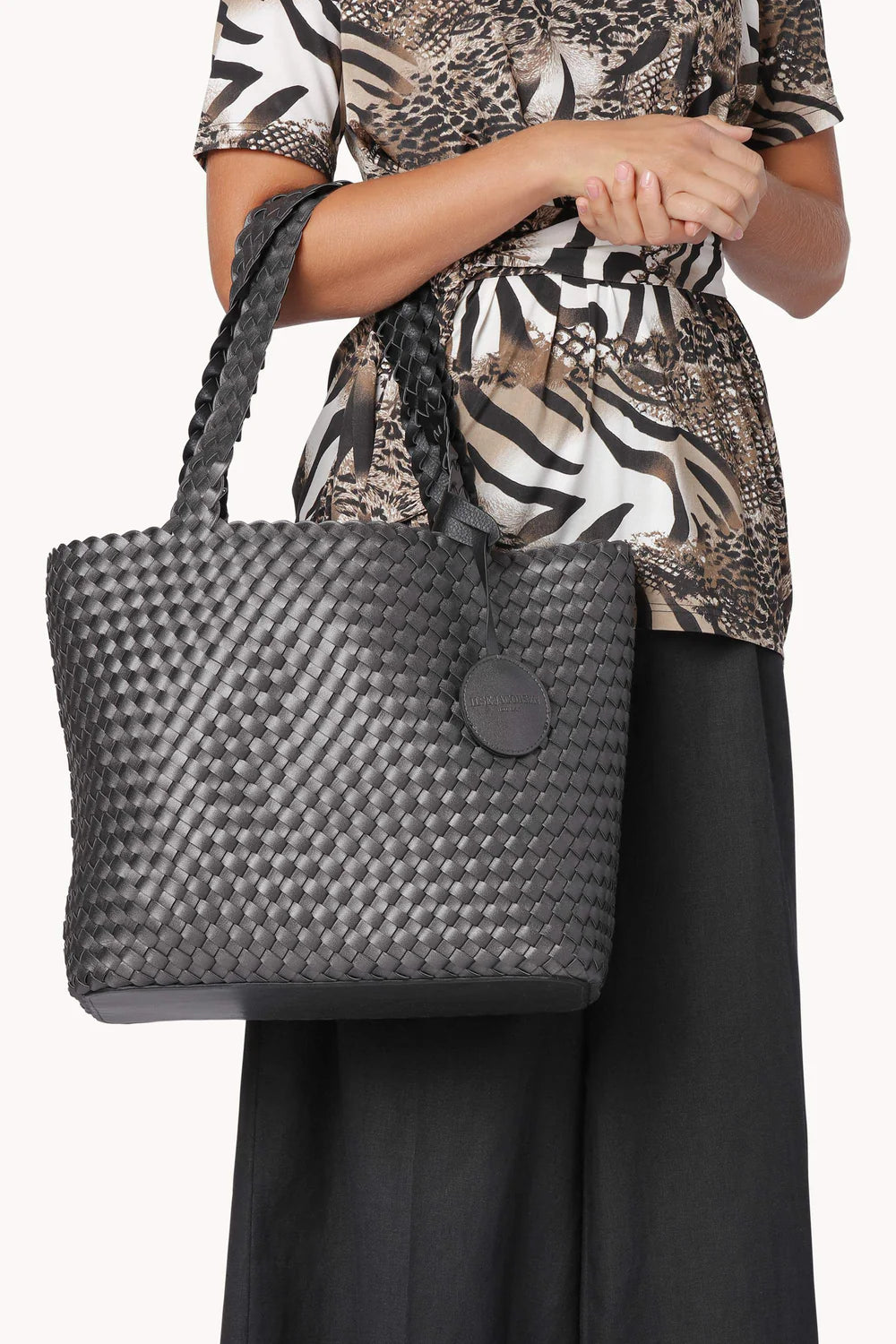 BAG08 BLACK GUNMETAL