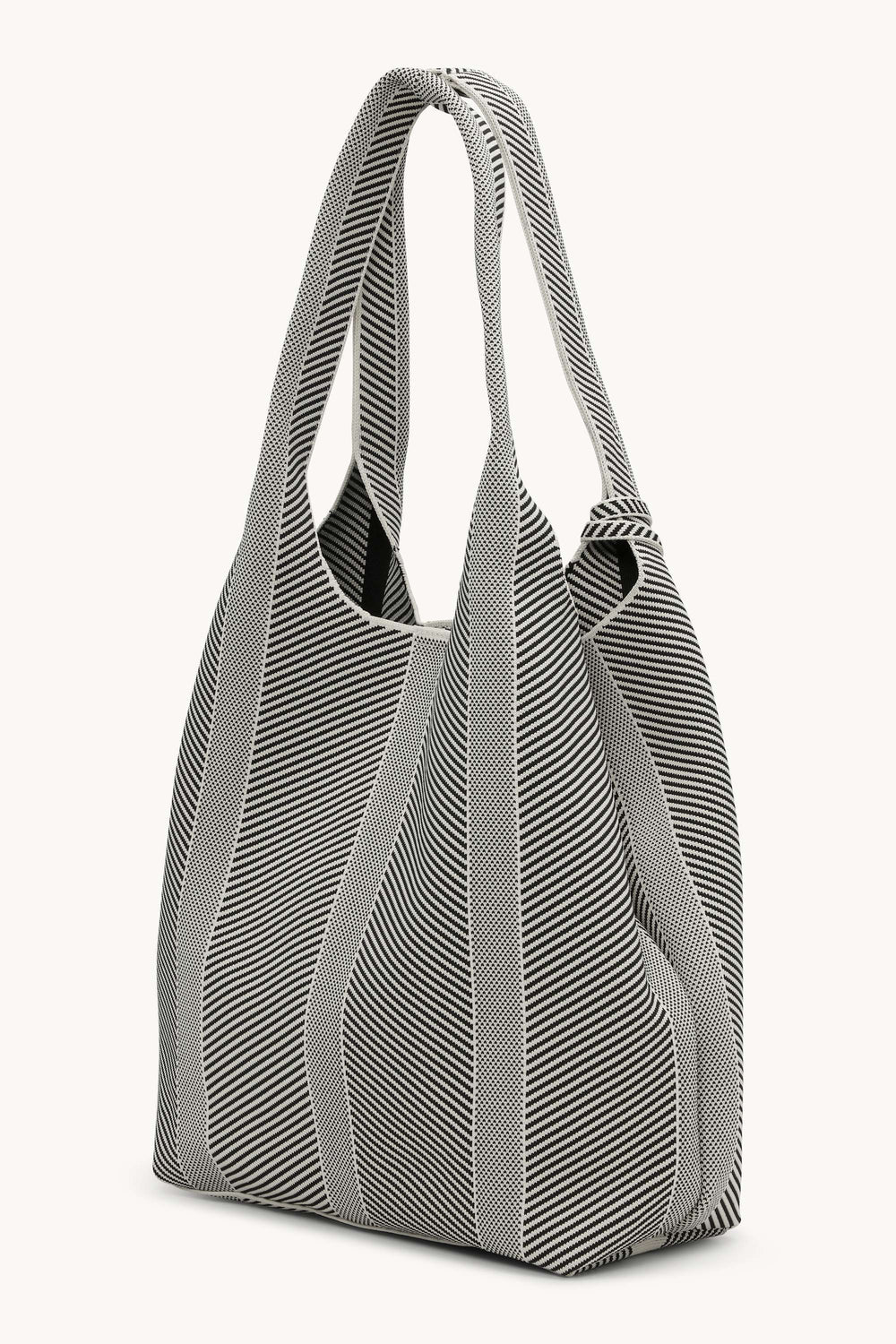 KNITTED BAG MILK CREME & BLACK