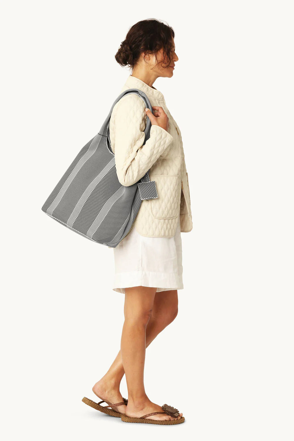 KNITTED BAG MILK CREME & BLACK