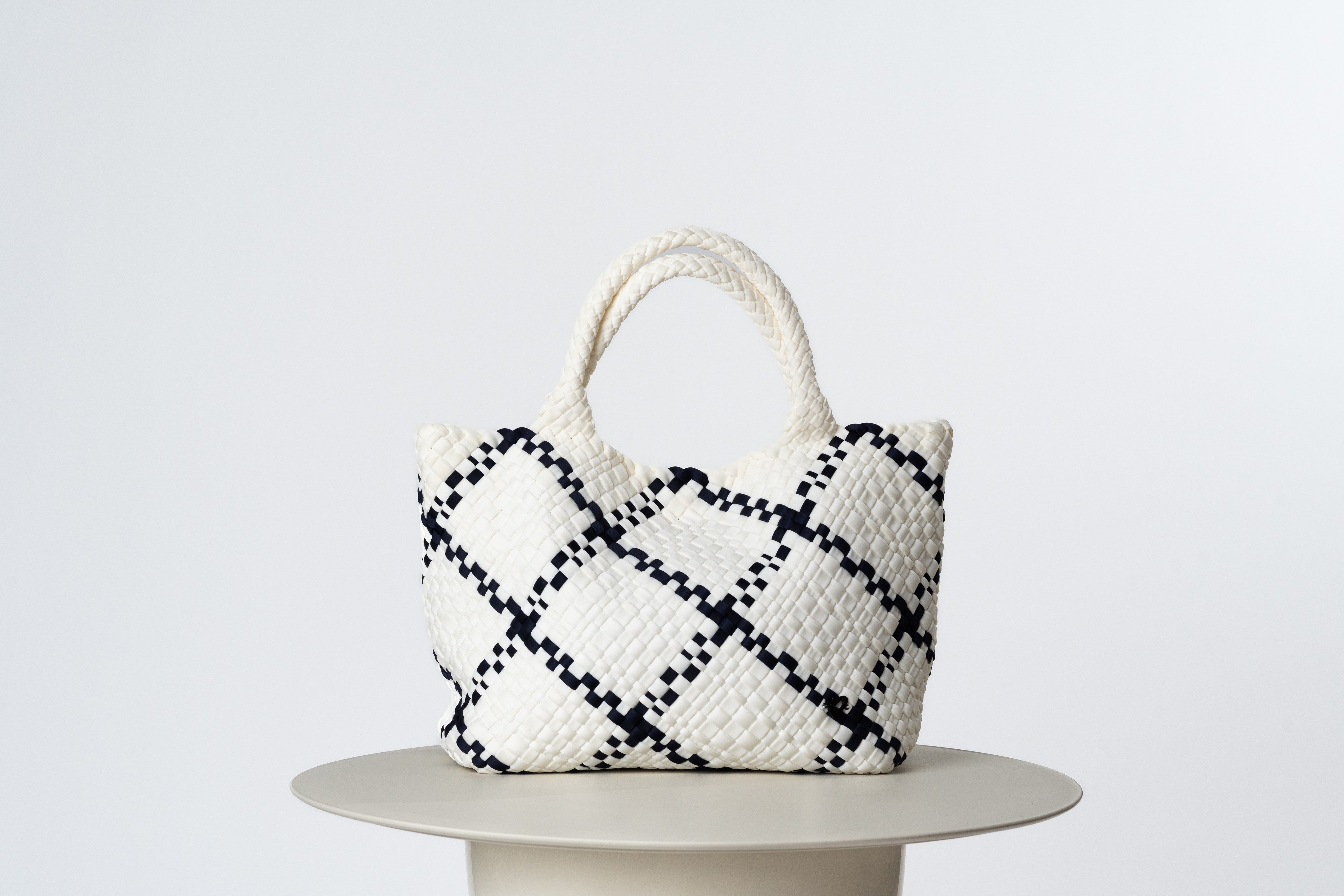 LONDON WHITE NAVY 1