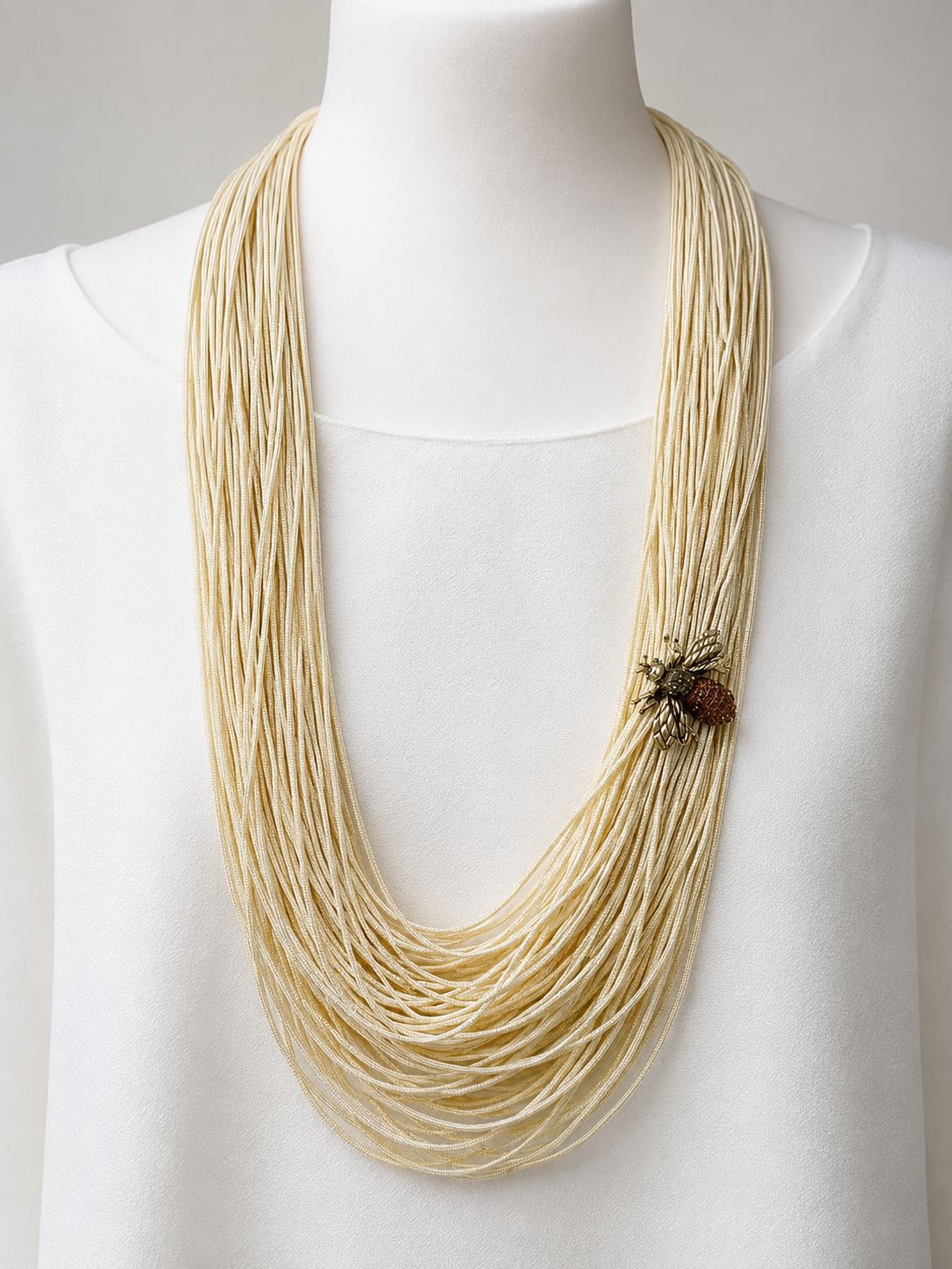 Collar de Hilo MALALO