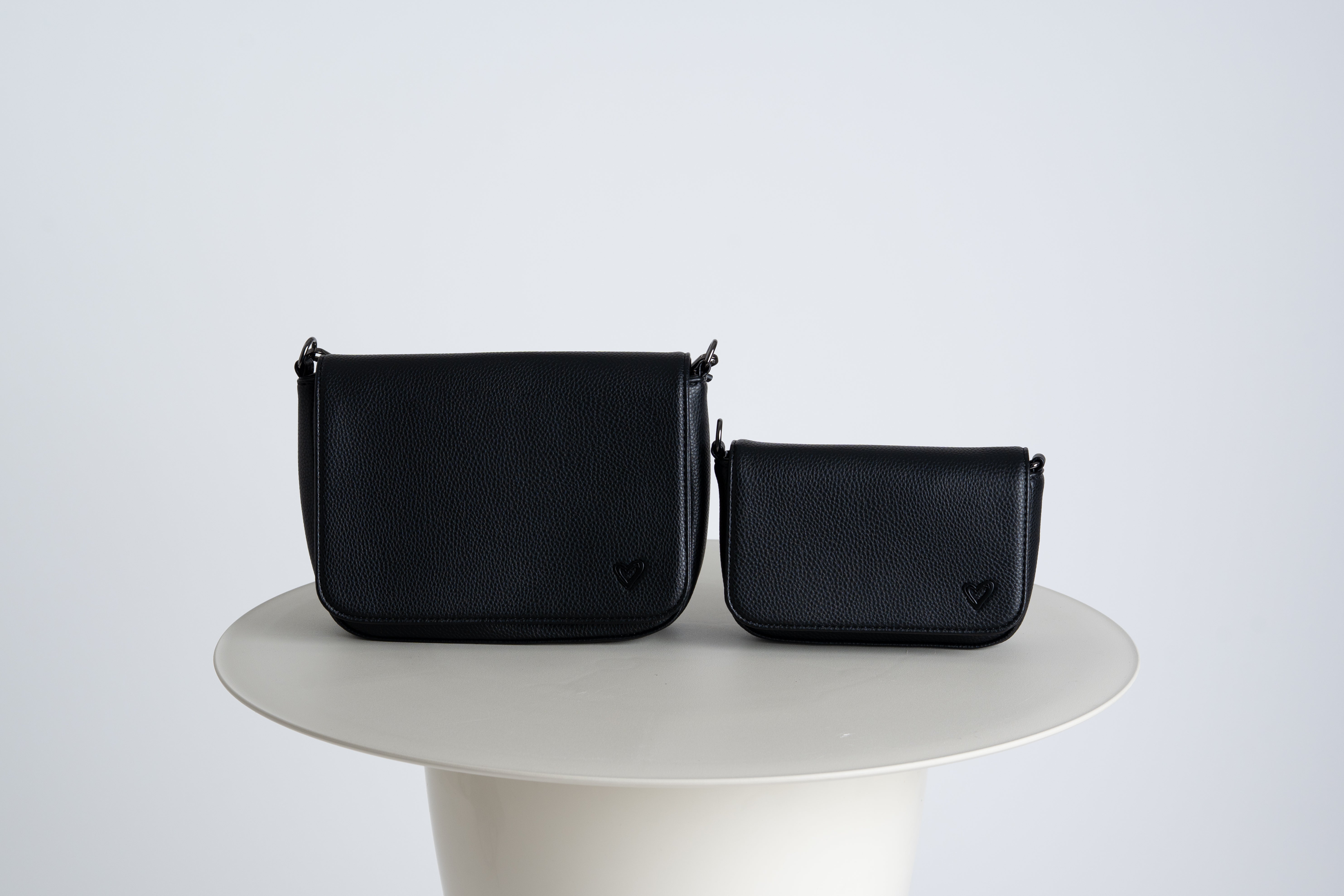 WEMBLEY SMALL BLACK