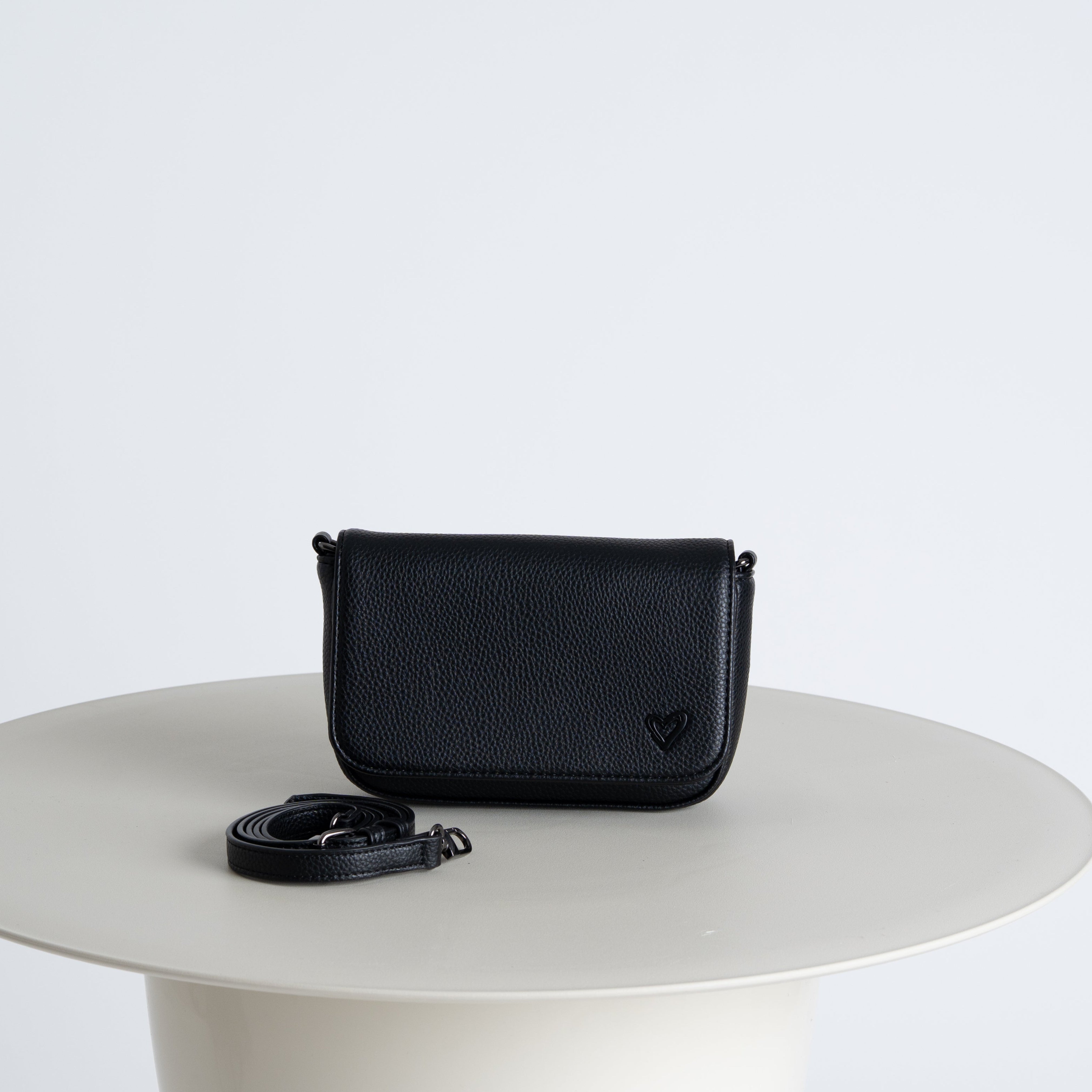 WEMBLEY SMALL BLACK