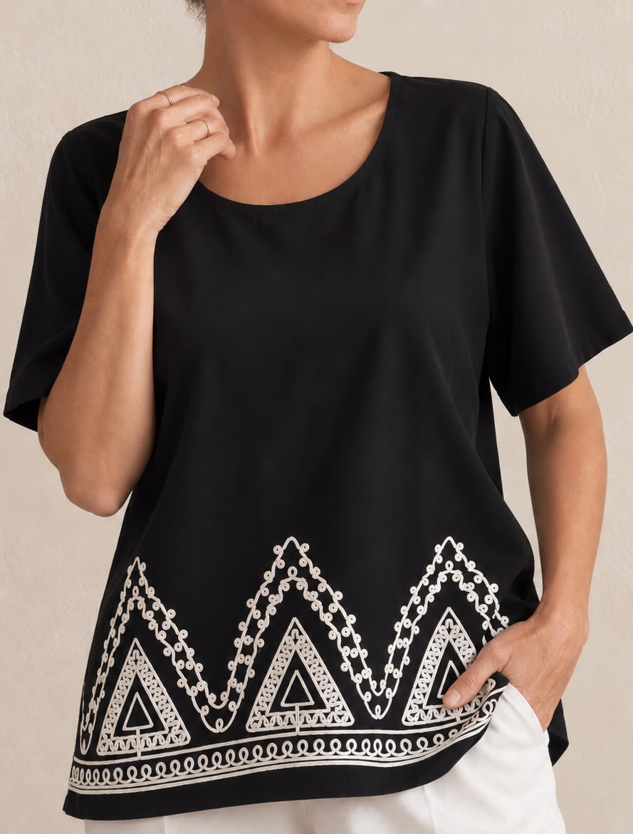 CAMISA NEGRA BORDADA